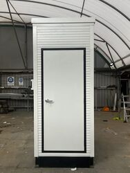 1.2m x 1.8m Toilet Bloick 