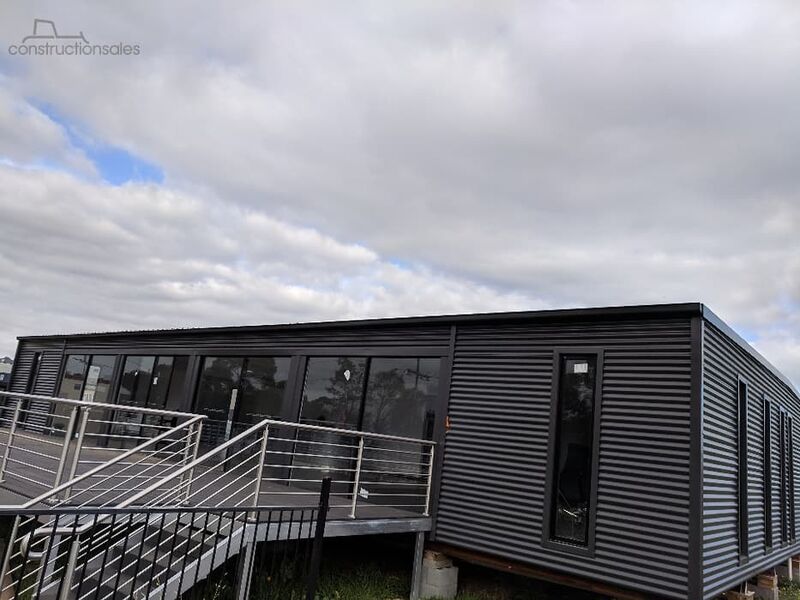 12m x 18m Corporate office 