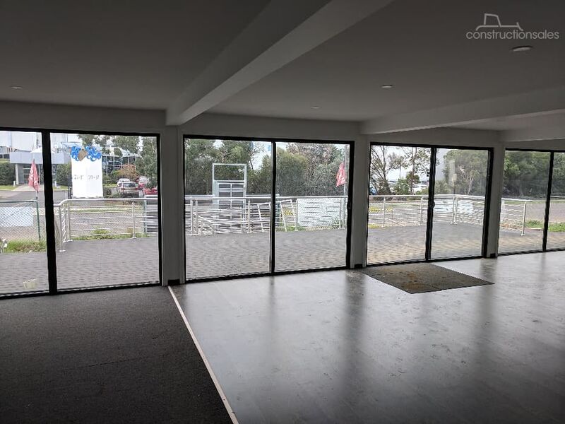 12m x 18m Corporate office 