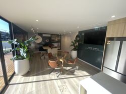 134m x 45m Display Suite