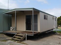 Accomodation 12m x 4.450m